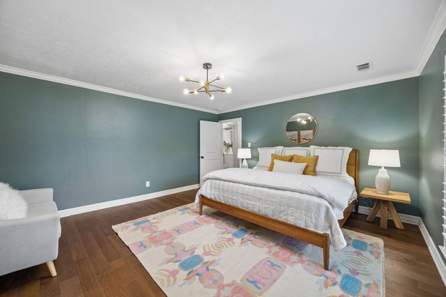 7704 Lemmonwood Drive, Dallas, TX 75231
