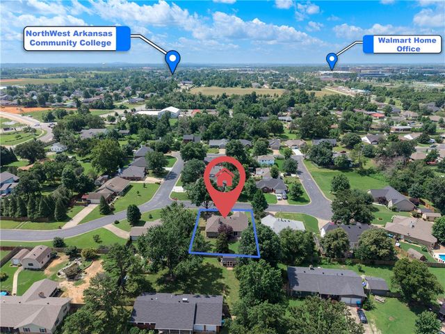 29 Ivy Circle, Bentonville, AR 72712