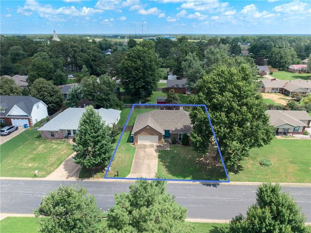 29 Ivy Circle, Bentonville, AR 72712