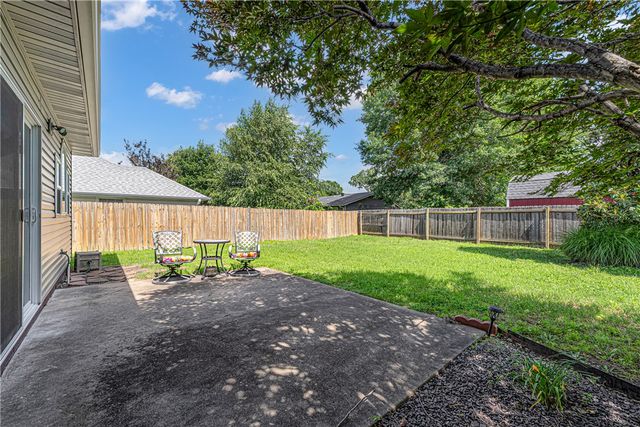 29 Ivy Circle, Bentonville, AR 72712