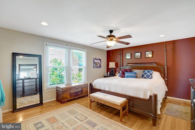 2616 18TH ST S, Arlington, VA 22204