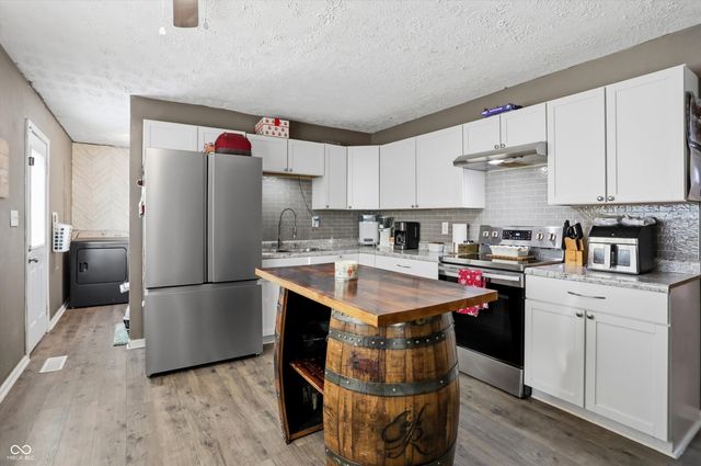 1860 Churchill Road, Franklin, IN 46131