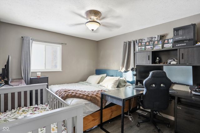 1860 Churchill Road, Franklin, IN 46131