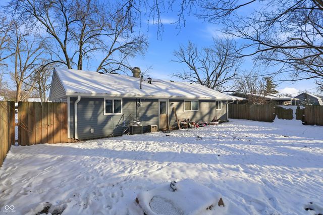 1860 Churchill Road, Franklin, IN 46131