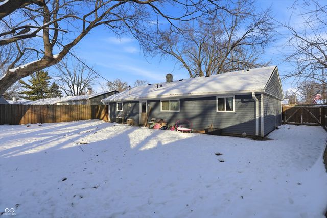 1860 Churchill Road, Franklin, IN 46131