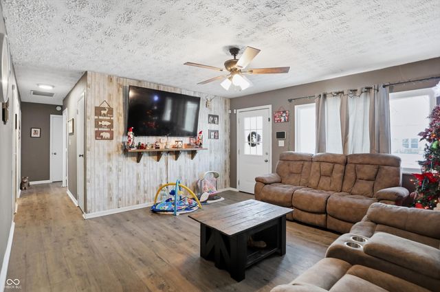 1860 Churchill Road, Franklin, IN 46131