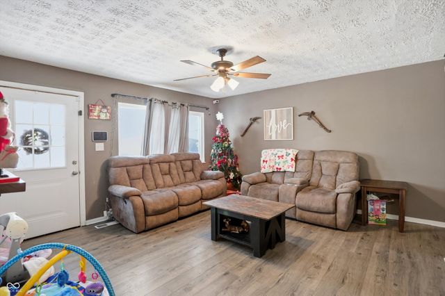 1860 Churchill Road, Franklin, IN 46131