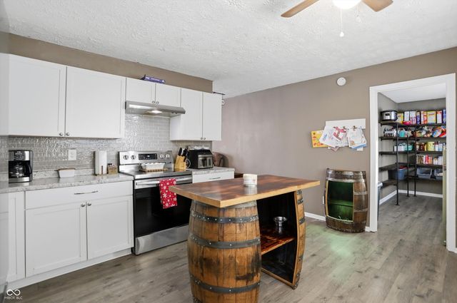 1860 Churchill Road, Franklin, IN 46131