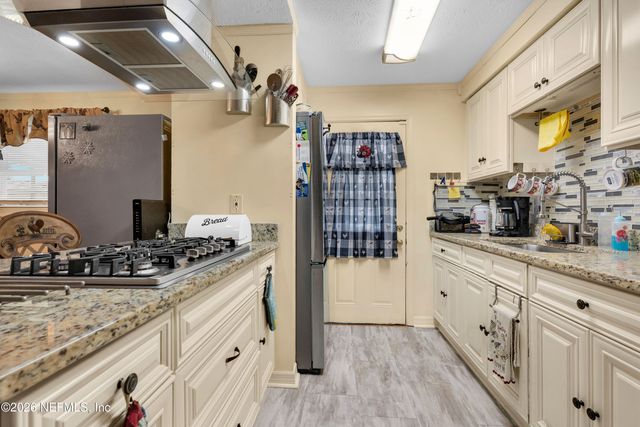 11524 PRINCESSA Lane, Jacksonville, FL 32218