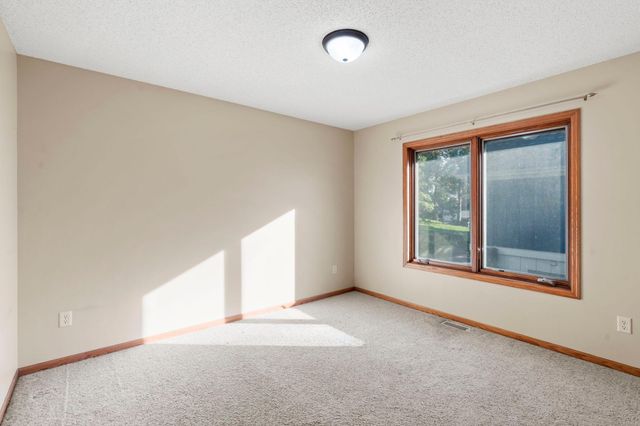 1158 Summit Avenue, Mahtomedi, MN 55115