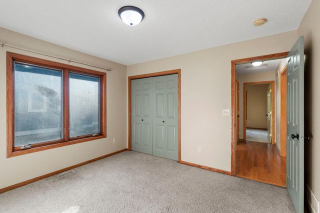 1158 Summit Avenue, Mahtomedi, MN 55115