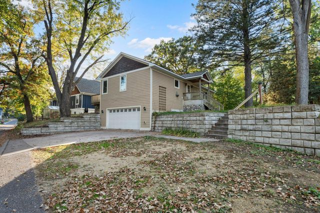 1158 Summit Avenue, Mahtomedi, MN 55115