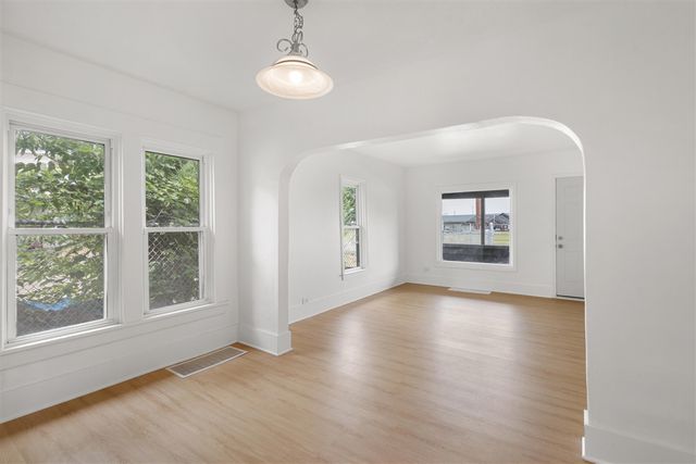 7 Avenue B, Battle Creek, MI 49037
