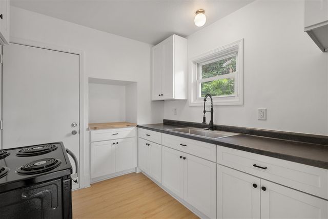 7 Avenue B, Battle Creek, MI 49037