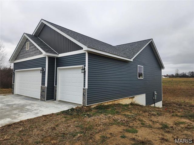 9105 Birchwood Court, Fairview Heights, IL 62208