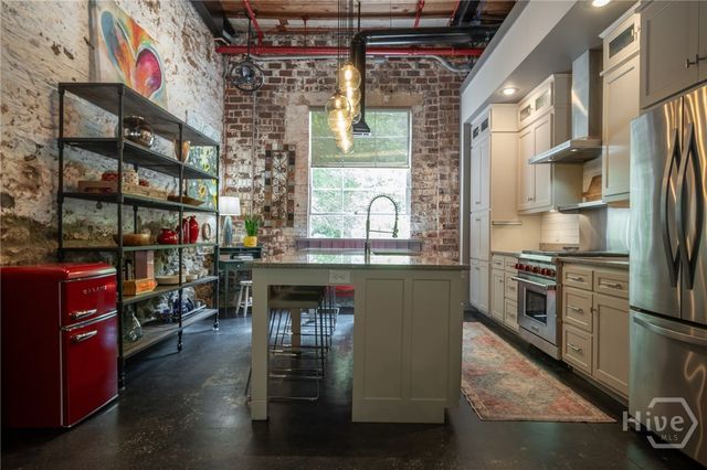 585 White Circle 32, Athens, GA 30605