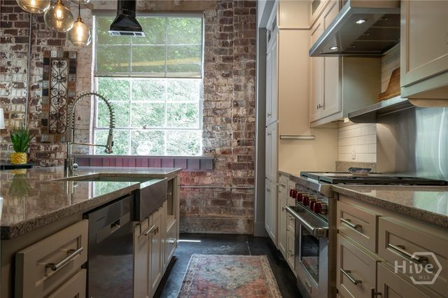 585 White Circle 32, Athens, GA 30605