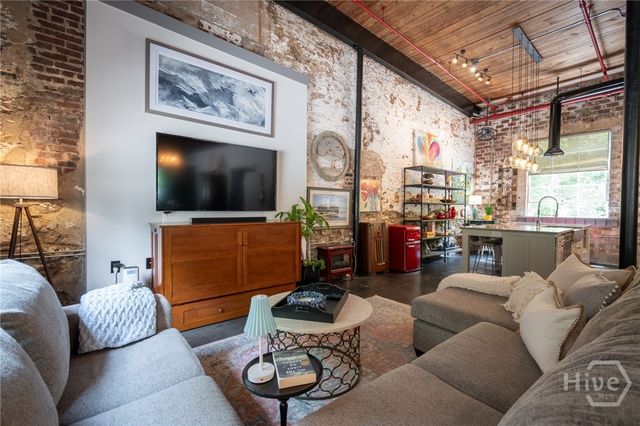585 White Circle 32, Athens, GA 30605