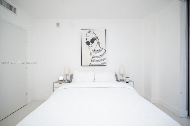 1300 Brickell Bay Dr 1601, Miami, FL 33131