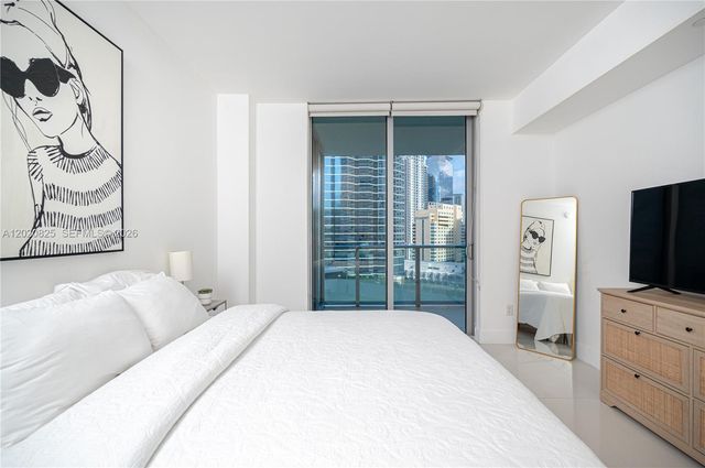 1300 Brickell Bay Dr 1601, Miami, FL 33131