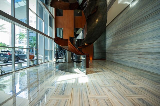 1300 Brickell Bay Dr 1601, Miami, FL 33131