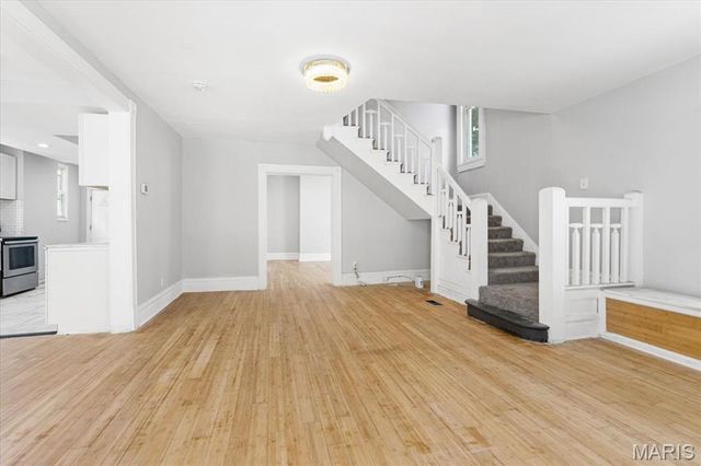 5829 Bartmer Avenue, St Louis, MO 63112
