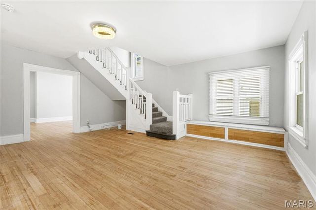 5829 Bartmer Avenue, St Louis, MO 63112