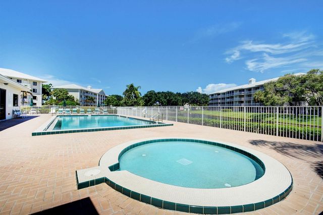 6049 Balboa Circle 205, Boca Raton, FL 33433