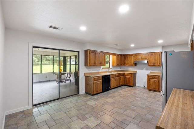 826 E 164 Highway, Dover, AR 72837