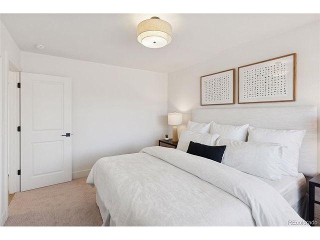 1494 W Lake Ave, Littleton, CO 80120