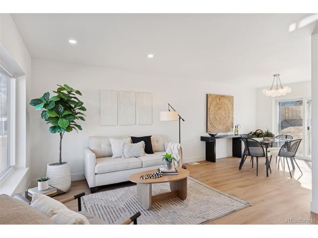 1494 W Lake Ave, Littleton, CO 80120