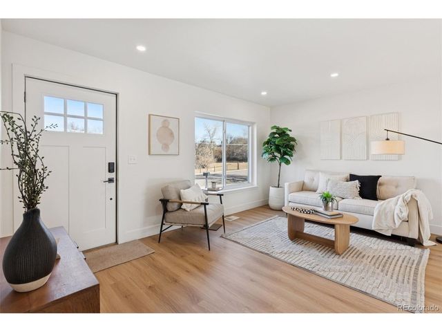 1494 W Lake Ave, Littleton, CO 80120