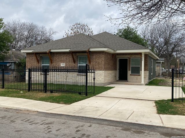 723 S San Bernardo Ave, San Antonio, TX 78237