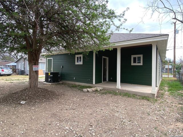 723 S San Bernardo Ave, San Antonio, TX 78237