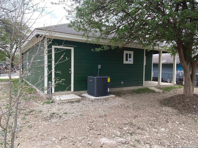 723 S San Bernardo Ave, San Antonio, TX 78237