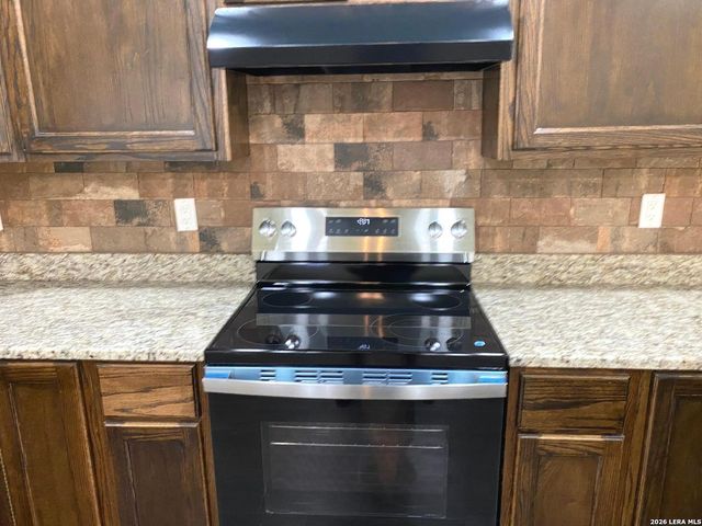 723 S San Bernardo Ave, San Antonio, TX 78237