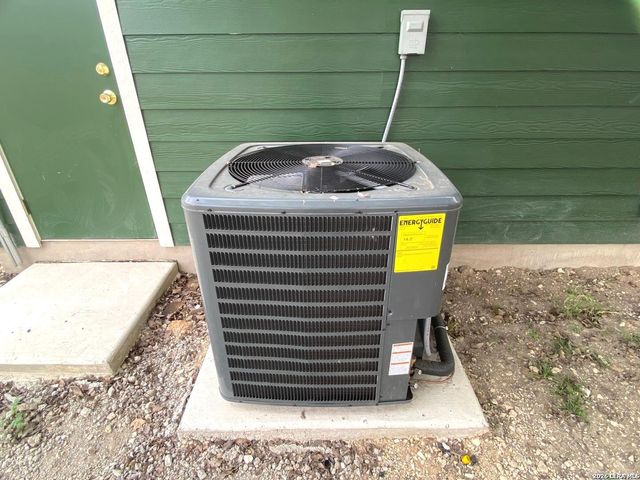 723 S San Bernardo Ave, San Antonio, TX 78237