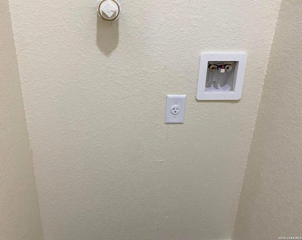 723 S San Bernardo Ave, San Antonio, TX 78237