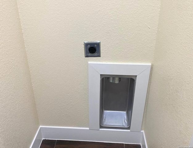 723 S San Bernardo Ave, San Antonio, TX 78237