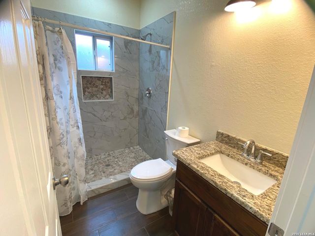 723 S San Bernardo Ave, San Antonio, TX 78237