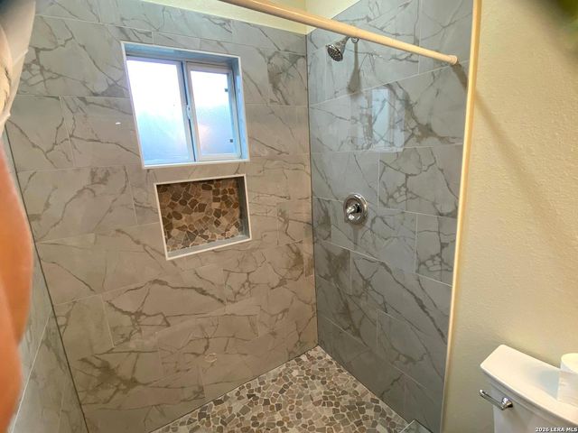 723 S San Bernardo Ave, San Antonio, TX 78237