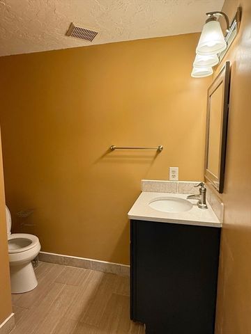29 Treetop Park 29, Westborough, MA 01581
