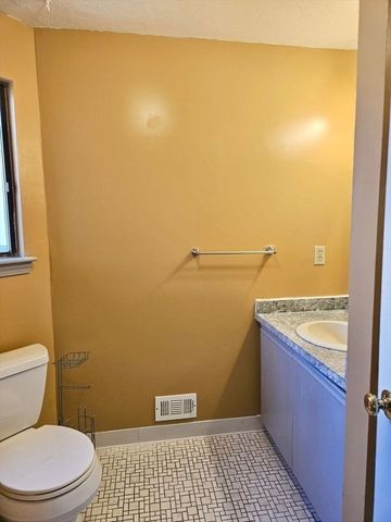 29 Treetop Park 29, Westborough, MA 01581
