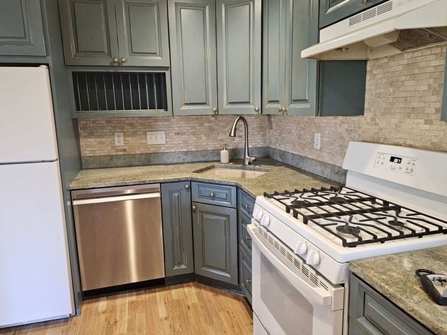 29 Treetop Park 29, Westborough, MA 01581