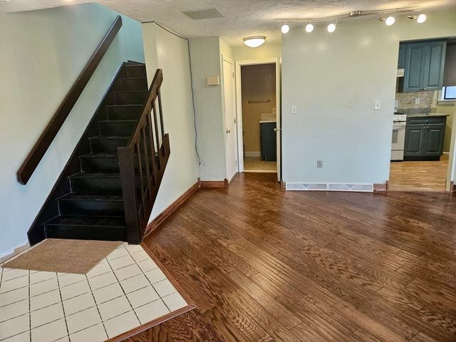 29 Treetop Park 29, Westborough, MA 01581