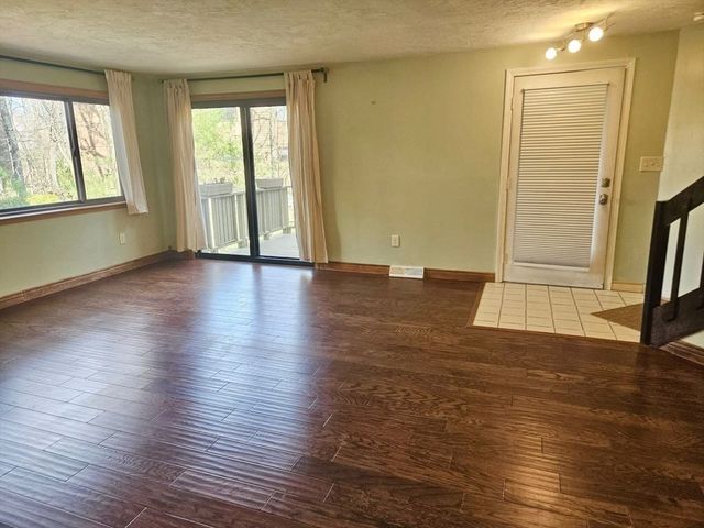 29 Treetop Park 29, Westborough, MA 01581