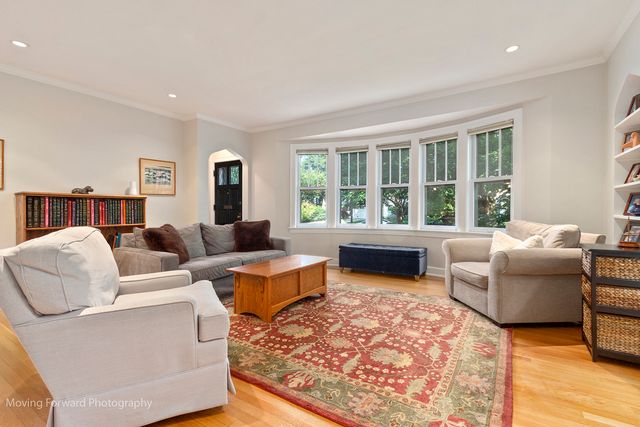 2518 Ridgeway Avenue, Evanston, IL 60201