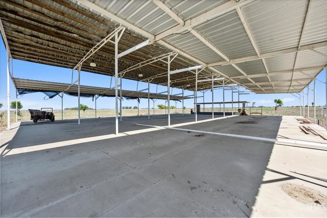 8661 Herring Road, Bakersfield, CA 93313