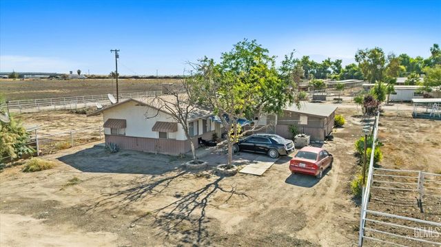 8661 Herring Road, Bakersfield, CA 93313