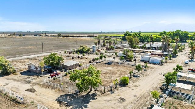 8661 Herring Road, Bakersfield, CA 93313